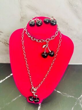 Silver-Tone Black Cherry Pendant Necklace, Bracelet and Earring Set NWOT 15β